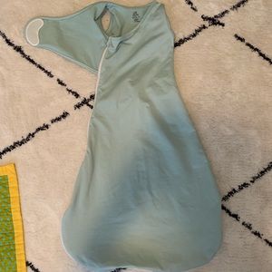 The Ollie World swaddle - The alphie